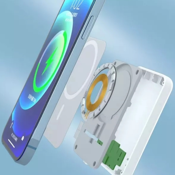 Portable Charger - Picture 5 of 8